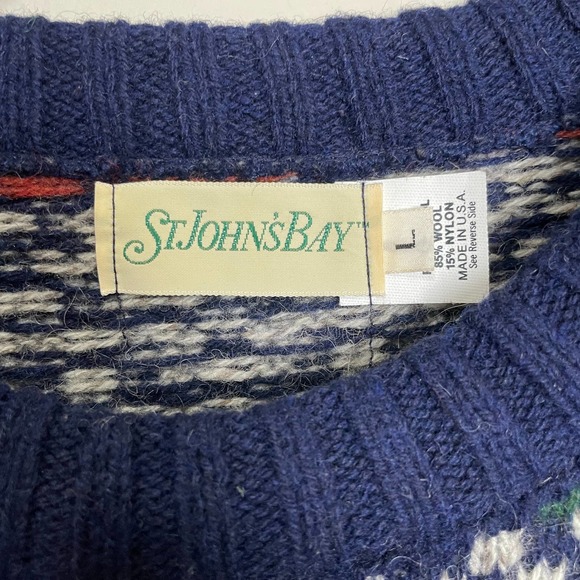 Vintage St. John's Knit Crew Neck Long Sleeve Winter Snow Flake Pattern Sweater - Picture 3 of 5